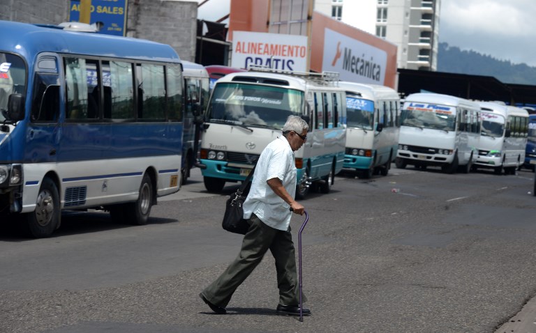 Rubro del transporte de la capital a paro indefinido por alza en las tarifas
