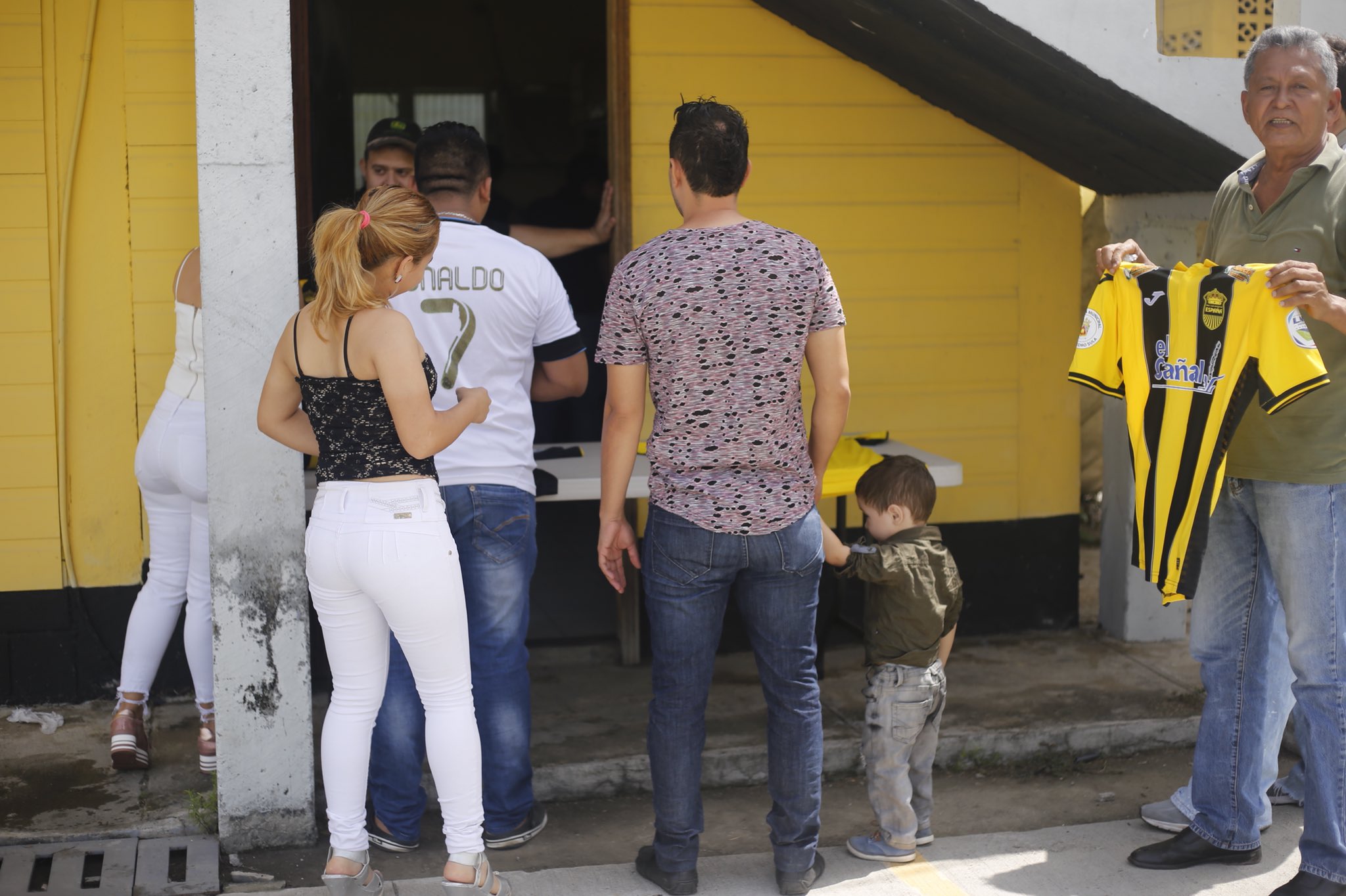 REAL ESPAÑA TIENE NUEVA 'PIEL' (FOTO: PRENSA REAL ESPAÑA)