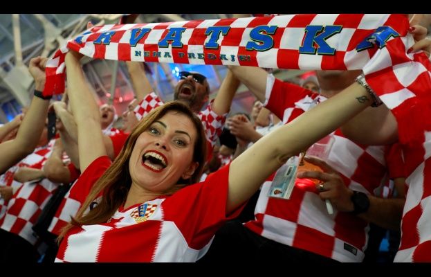 La FIFA pide evitar toda "connotación sexual" en planos de TV de hinchas