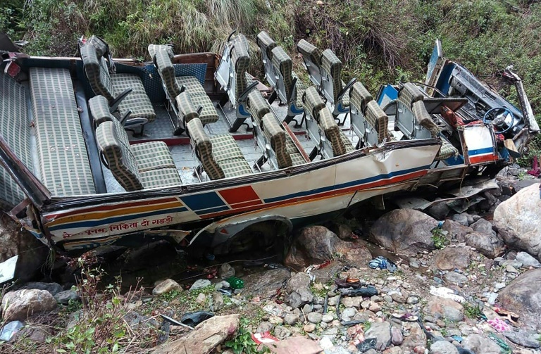 Cuarenta y cuatro muertos en un accidente de autocar en el norte de India