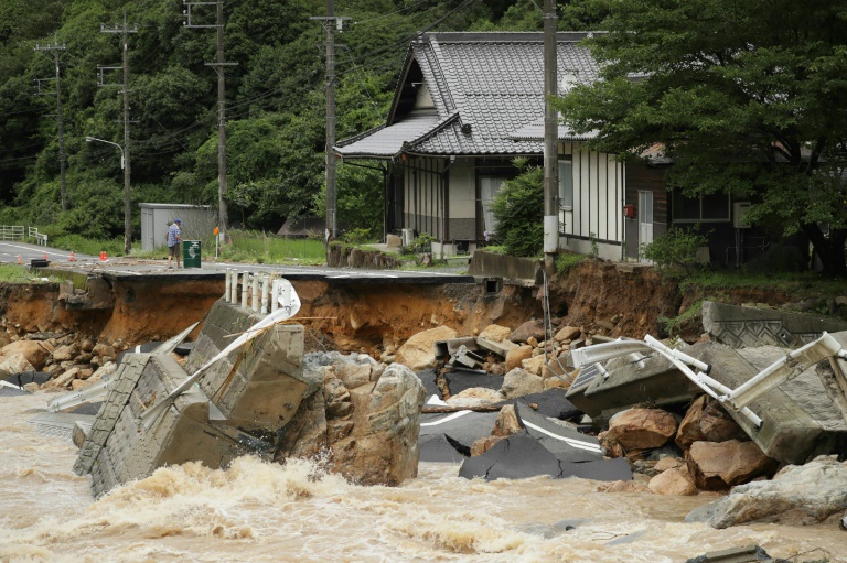 Al menos 48 muertos por lluvias torrenciales en Japón