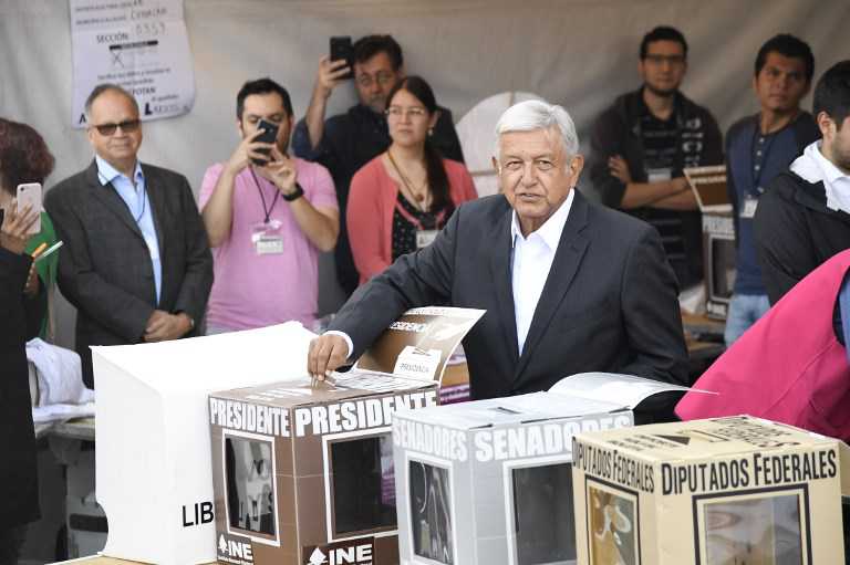 Abren mesas de votación en México para elegir presidente y otros 18.000 cargos