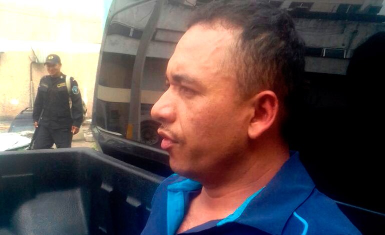 Agentes penitenciarios recapturan a expolicía acusado de homicidio