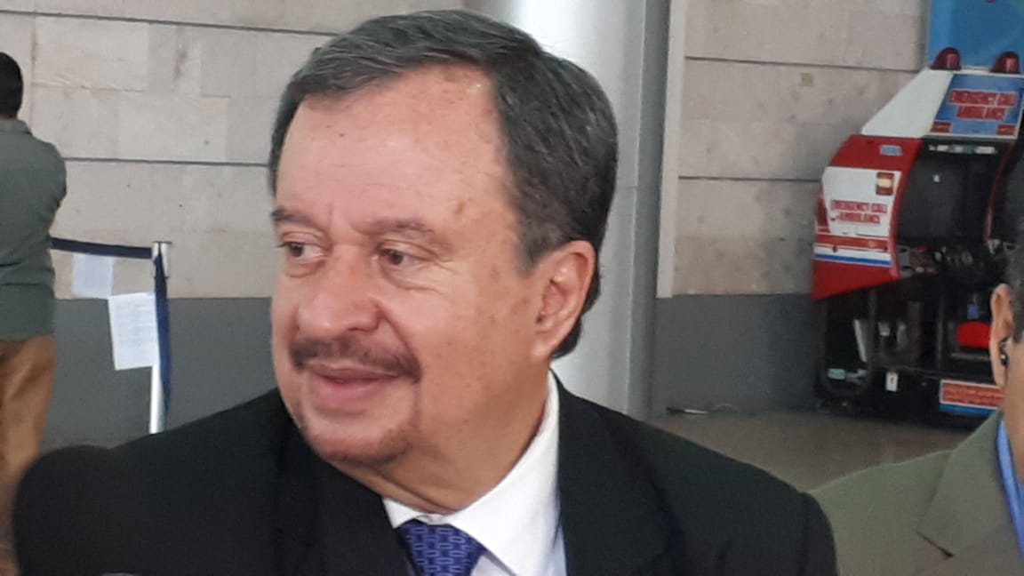 Macial Solís dice no hay dinero para financiar a todos los estudiantes de media
