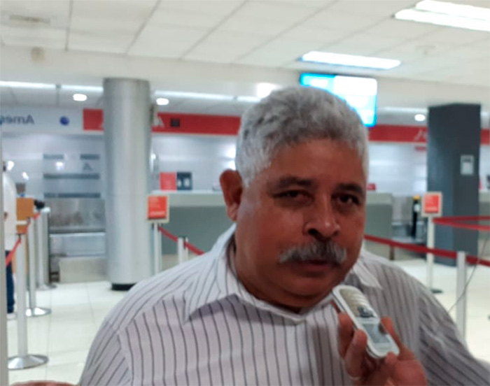 Marvin Ponce les responde a empresarios del norte que la "arremeten" contra el presidente Hernández
