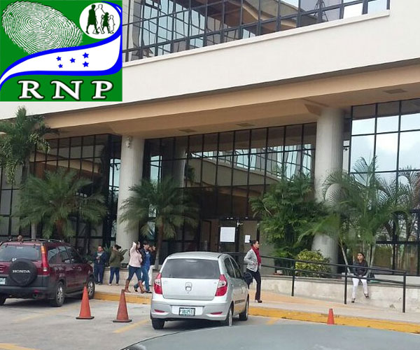 Enrique Ortez denuncia "componendas oscuras" en las reformas del RNP