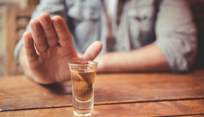 IHADFA realiza operativos para evitar venta de alcohol adulterado y que menores no consuman bebidas embriagantes