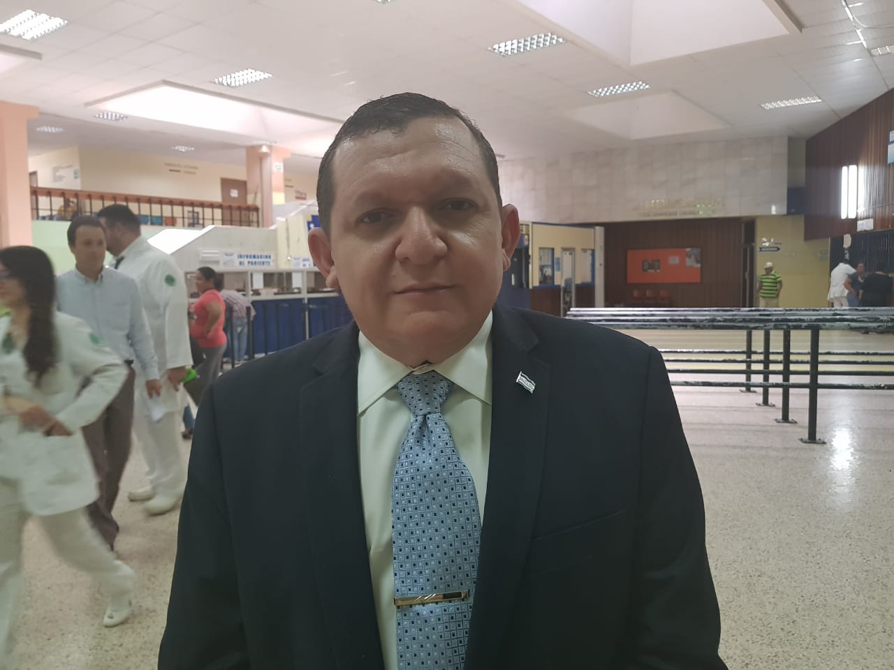Departamento de Estado de EEUU destaca a médico hondureño por su trabajo en cirugía plástica reconstructiva