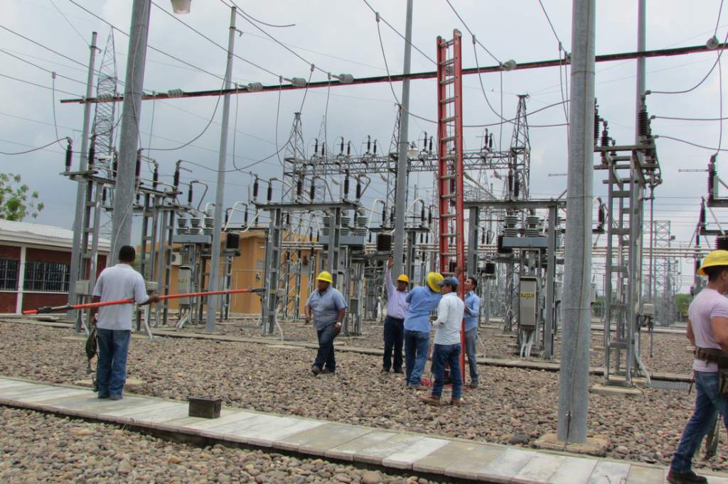 Diputado pide revisar contratos energéticos aprobados para las "mafias" del negocio en Honduras