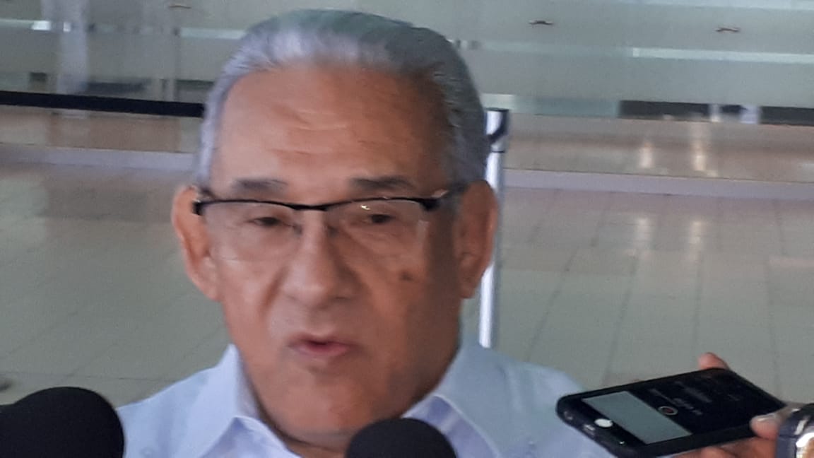 Olban Valladares señala la Policía funciona como oficinista, en la noche no se ve a nadie (agentes)
