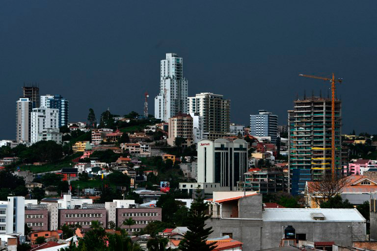 Analista dice que las barras deportivas y maras provocan desolación nocturna en ciudades de Honduras
