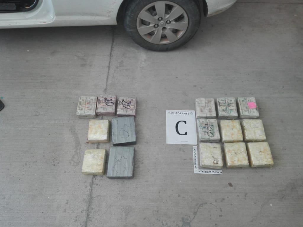 Un detenido en posesión de 16 paquetes con dólares en Cofradía, Cortés