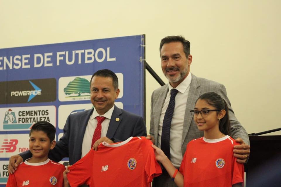 COSTA RICA FICHÓ A MATOSAS