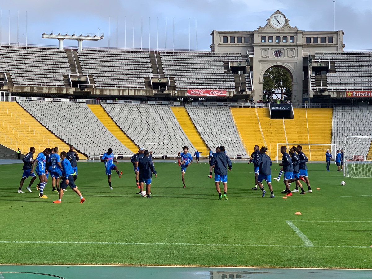 HONDURAS ENTRENANDO EN MONTJUIC