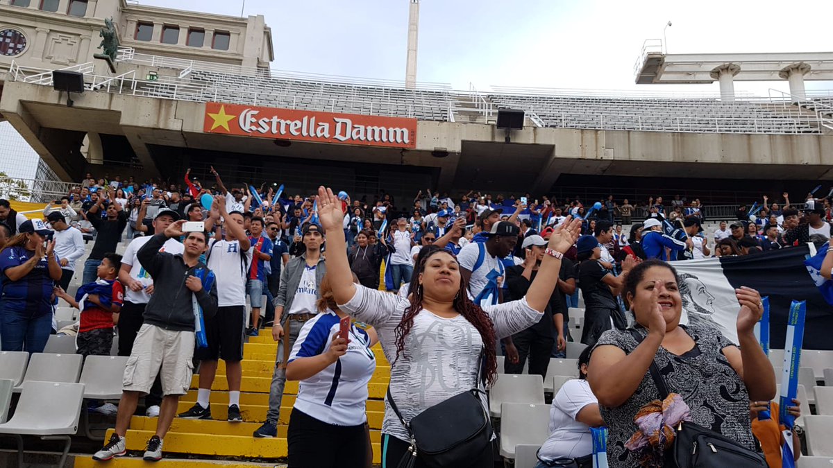 HONDURAS NO JUGÓ SOLA A BARCELONA