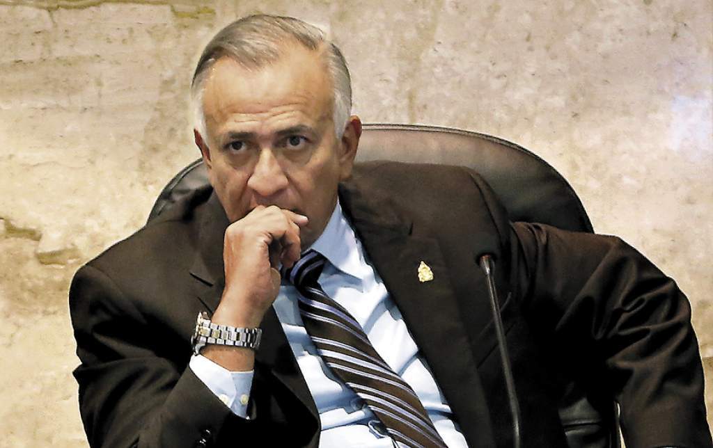 mauricio oliva
