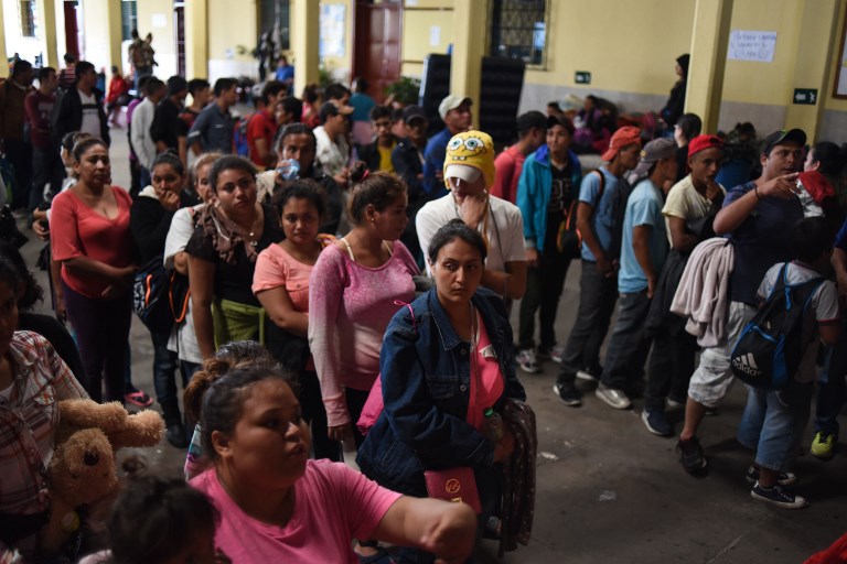 Policía mexicana refuerza frontera en espera de caravana migrante hondureña