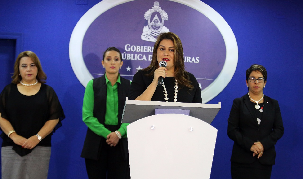 Gobierno de Honduras lamenta que caravana de migrantes se haya realizado con fines políticos, criminales e inhumanos