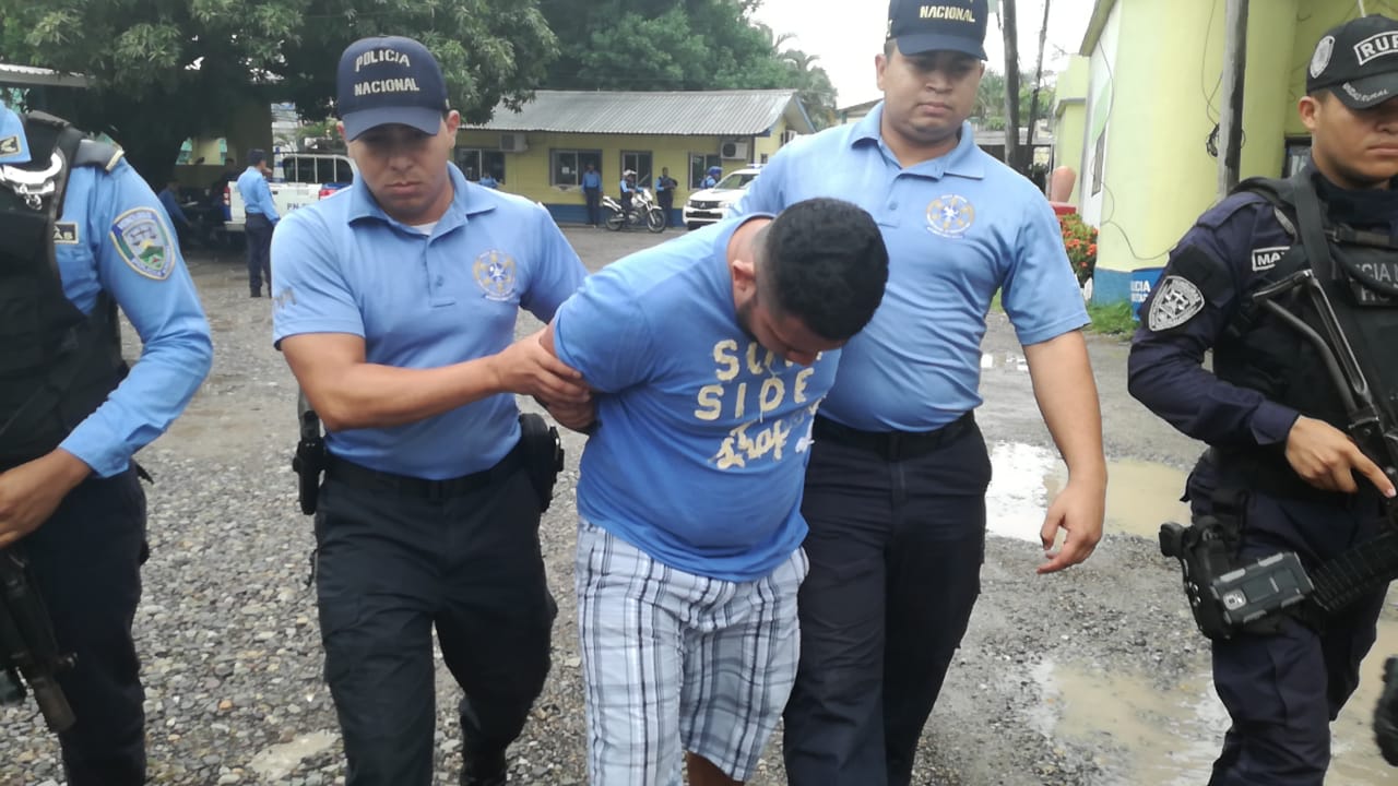 Policía captura al criminal mas buscado que planeaba asesinar a varias personas en La Ceiba