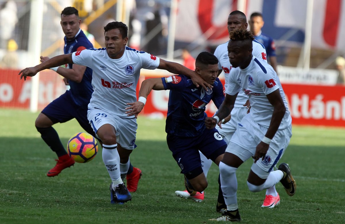 Los "leones" del Olimpia siguen con invicto tras empatar con el "ciclón" Motagua