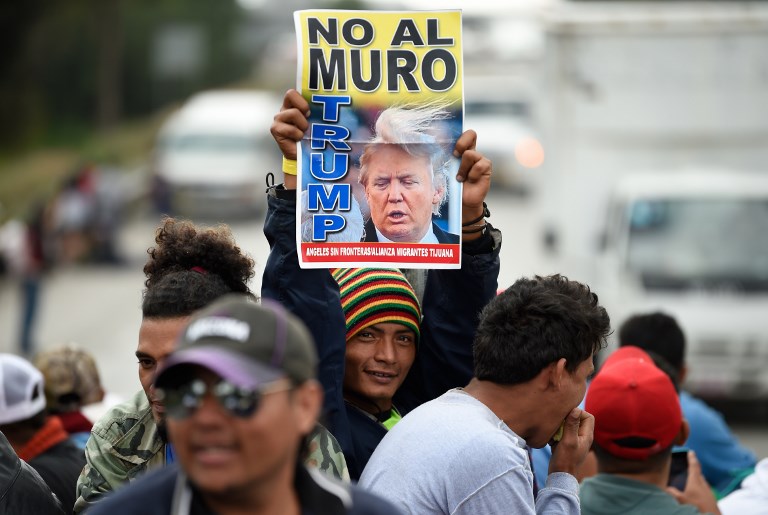 Unos 5.000 centroamericanos dejan capital de México y prosiguen marcha hacia EEUU