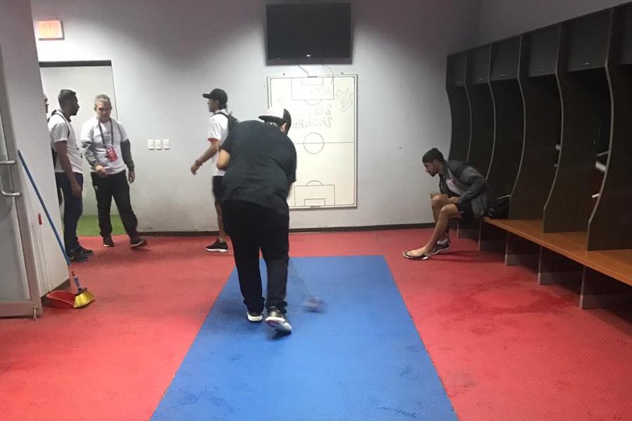 OLIMPIA LE PRESTÓ EL CAMERINO A HEREDIANO