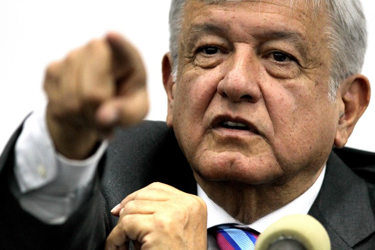 México inicia histórica alternancia con el izquierdista López Obrador