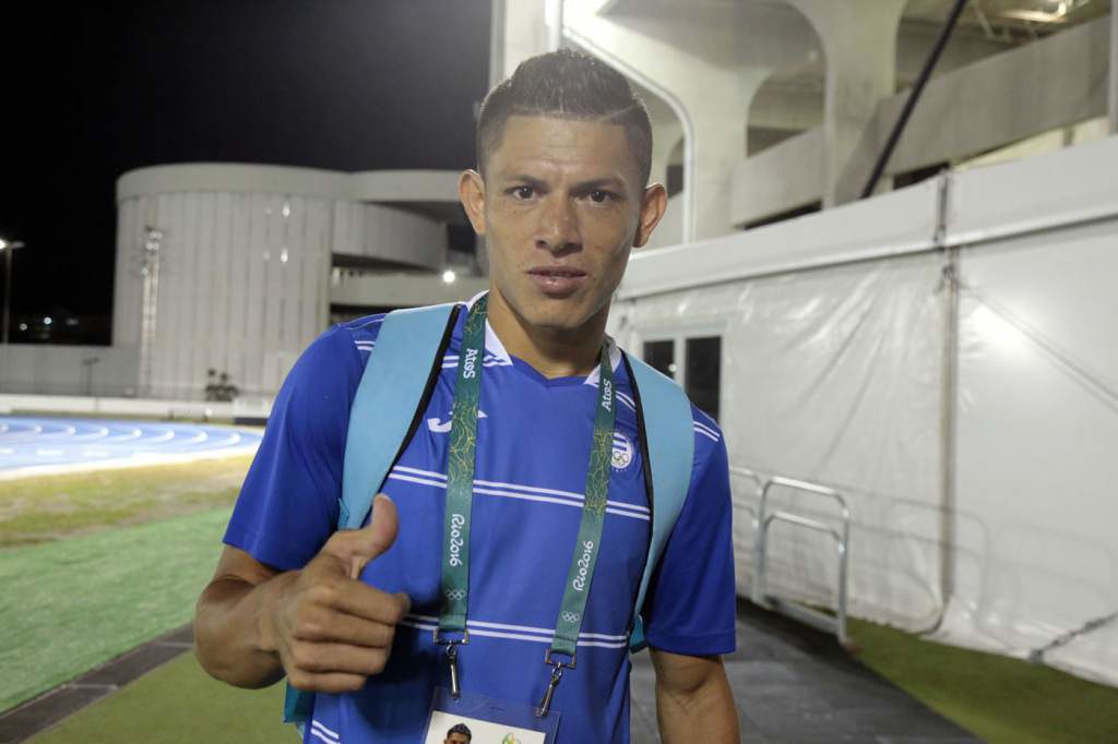 JONATHAN PAZ