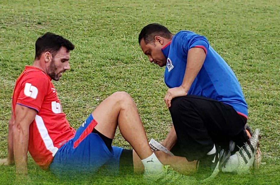 MARTÍN BONJOUR, DEFENSOR DE OLIMPIA