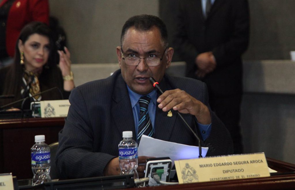 Diputado Mario Segura pide no enfrentar COVID-19 con “medidas populistas” como El Salvador