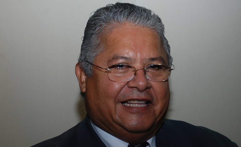 Pastor Barahona dice si magistrados fallan a favor del matrimonio gay traerán maldición a sus generaciones