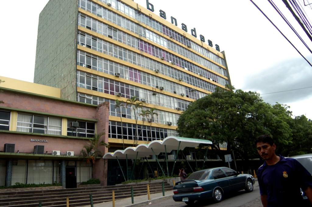 Trabajadores del Campo exigen deducir responsabilidades a quienes descapitalizaron Banadesa