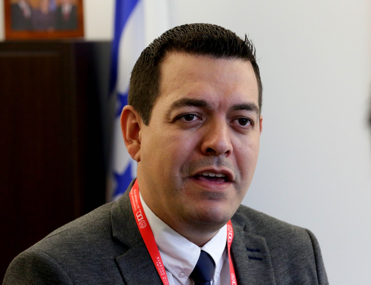Carlos Madero advierte que podría declararse ilegal la huelga de médicos y docentes