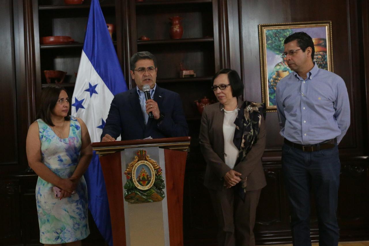 Gobierno anuncia financiamiento de Banhprovi para el café con 3 años de gracia e interés del 10 %