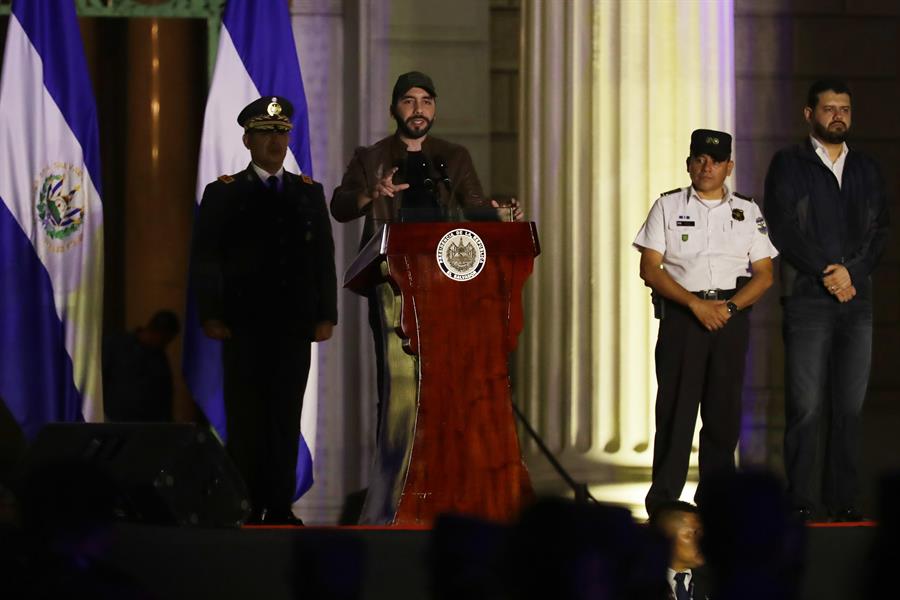 El presidente de El Salvador, Nayib Bukele dice que políticos protegen a narcotraficantes