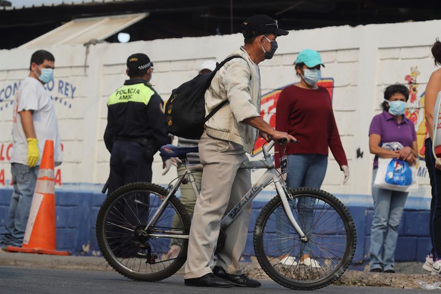 Restaurantes en Honduras piden reabrir reparto a domicilio en plena pandemia