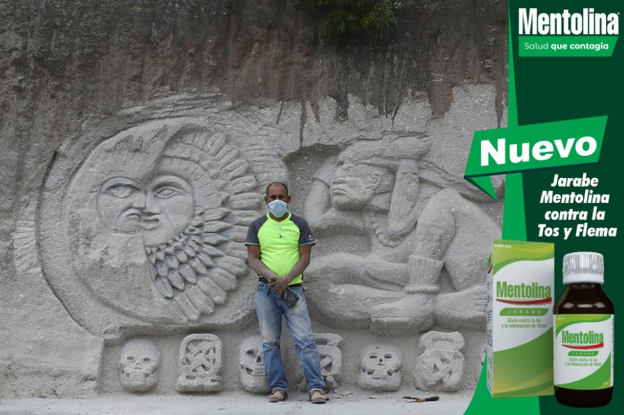 COVID-19 hace "nacer" a un hondureño como escultor de la cultura maya