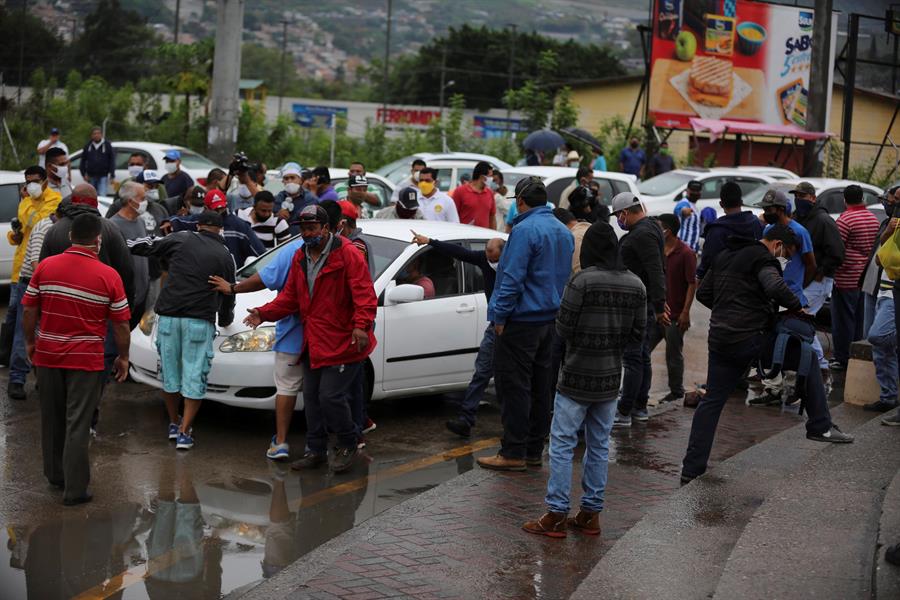 Autoridades del IHTT dice solo hay un bono de dos mil lempiras mensuales para los taxistas
