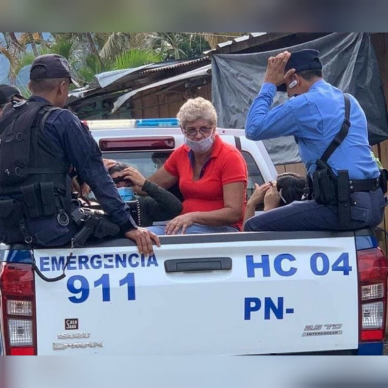 Arrestan a señora de la tercera edad por abrir su negocio en medio de la pandemia