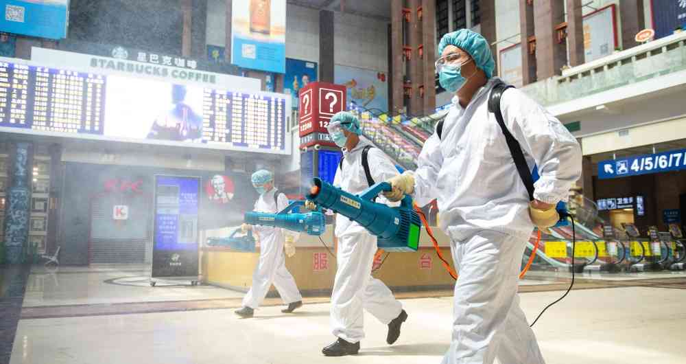 China: Confinan a medio millón de personas en Pekín por rebrote de COVID-19