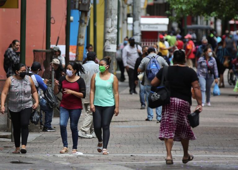 ANEEAH: "La pandemia desnudó la realidad del sistema de salud; nos esperan dolores de parto"