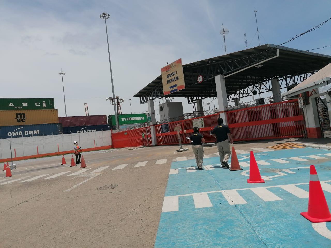 ATIC inspecciona predios y agencia aduanarera que desembarcará los hospitales móviles