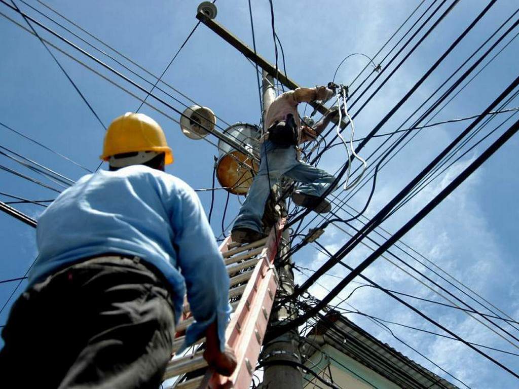 Leonardo Deras: El 95% de la energía está exonerada del impuesto del Aporte para la Conservación del Patrimonio Vial de empresas del subsector eléctrico