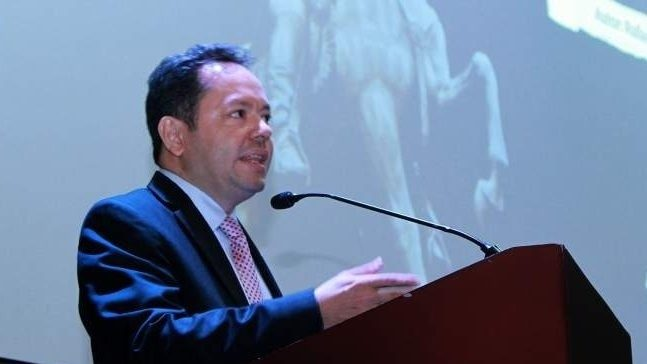 La corrupción y el crimen organizado han debilitado las instituciones públicas y privadas, lamenta analista