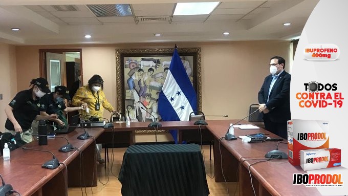 Lisandro Rosales rinde declaraciones ante fiscales del MP por compra de ventiladores mecánicos 