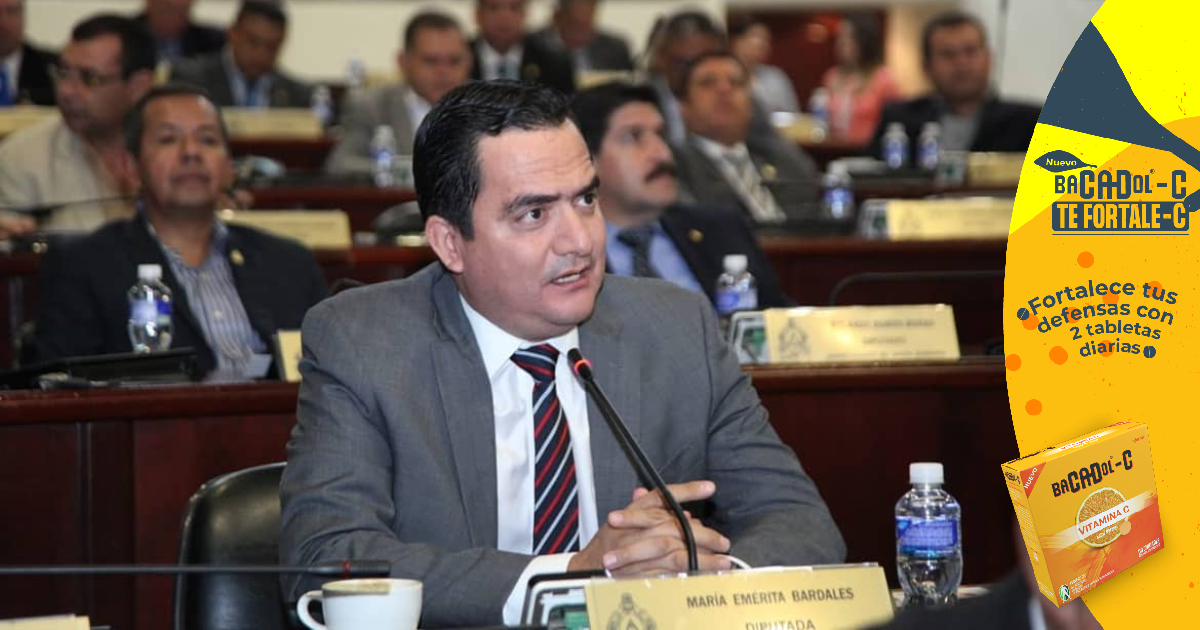 Mario Pérez dice que diputados de Libre solo son "peros y excusas" para dilatar ayuda a las 60 mil familias afectadas