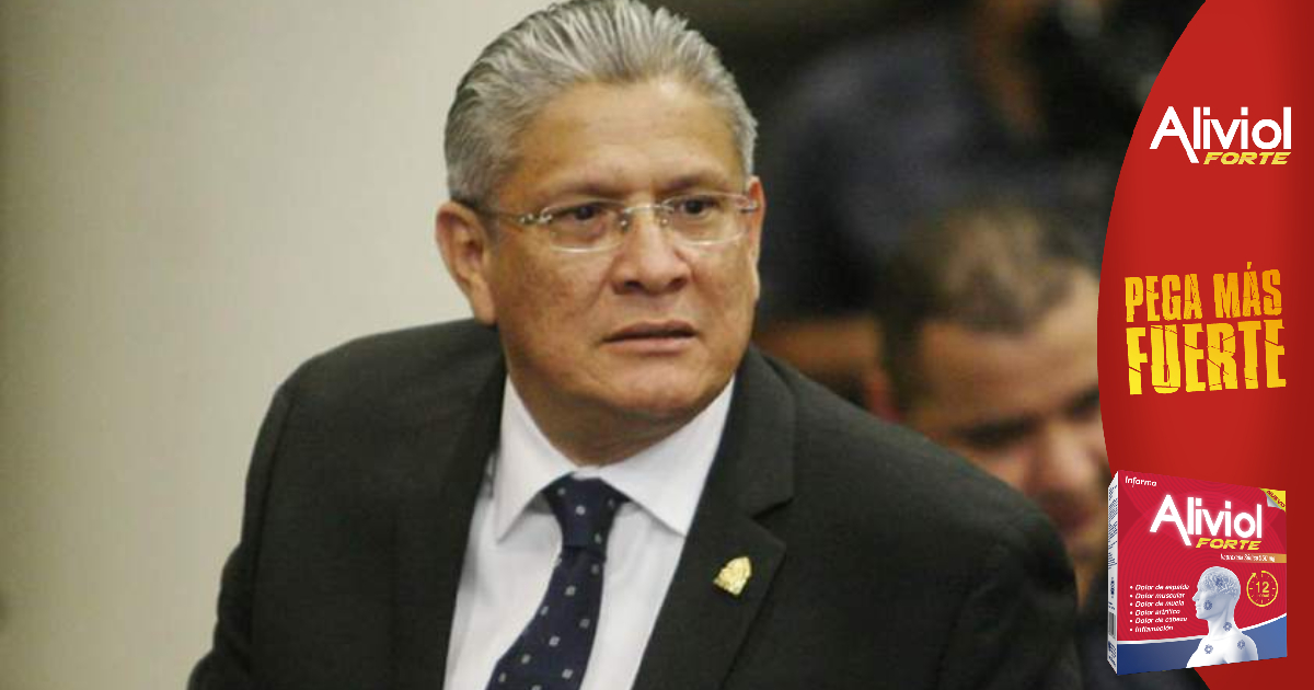 Esdras se retira de juicio por "conspiración" para beneficiar al Coronel, y teme por su vida