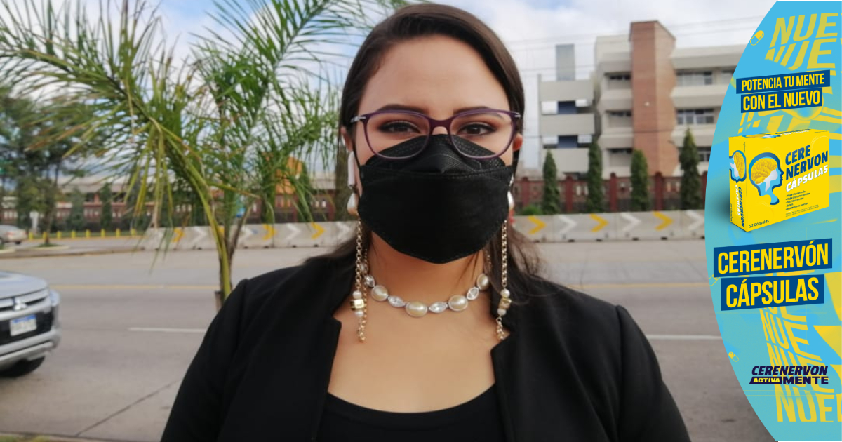 Diputada califica de "hipócritas" a congresistas que promueven lectura de la Biblia en escuelas y colegios