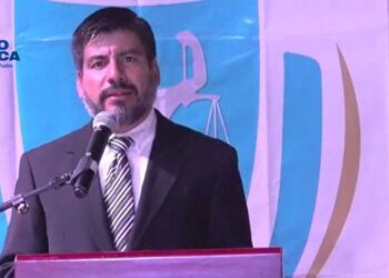 Presentan denuncia por «falsificación ideológica» y «uso de documento falso» en contra de candidato a fiscal general