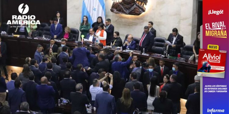 Equipo técnico del Congreso Nacional informa sobre daños en sistema de audio y votación